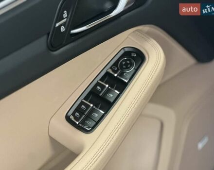 Белый Порше Масан, объемом двигателя 1.98 л и пробегом 31 тыс. км за 55302 $, фото 35 на Automoto.ua