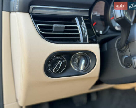 Білий Порше Масан, об'ємом двигуна 3 л та пробігом 29 тис. км за 45000 $, фото 25 на Automoto.ua