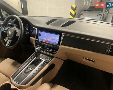 Белый Порше Масан, объемом двигателя 1.98 л и пробегом 31 тыс. км за 55302 $, фото 42 на Automoto.ua
