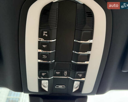 Белый Порше Масан, объемом двигателя 1.98 л и пробегом 37 тыс. км за 69000 $, фото 72 на Automoto.ua