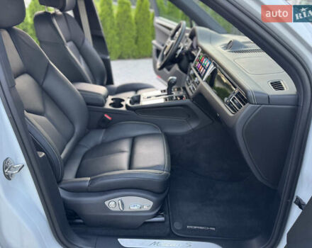 Білий Порше Масан, об'ємом двигуна 2.89 л та пробігом 2 тис. км за 72500 $, фото 96 на Automoto.ua