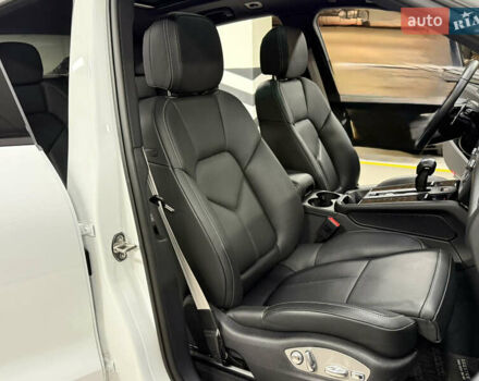 Белый Порше Масан, объемом двигателя 2.89 л и пробегом 3 тыс. км за 72000 $, фото 41 на Automoto.ua