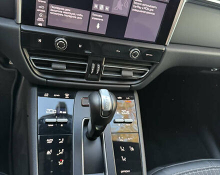 Белый Порше Масан, объемом двигателя 1.98 л и пробегом 35 тыс. км за 69500 $, фото 19 на Automoto.ua