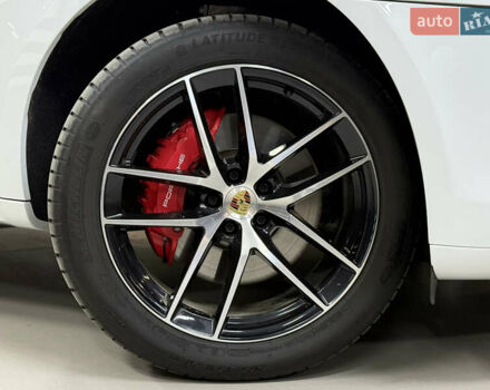 Белый Порше Масан, объемом двигателя 2.89 л и пробегом 3 тыс. км за 72000 $, фото 31 на Automoto.ua