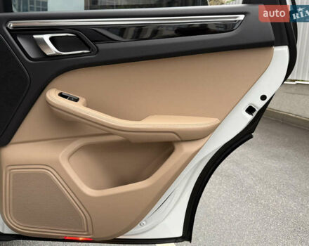 Порше Масан 2023 у Києві на Automoto.ua Білий Порше Масан, об'ємом двигуна 1.98 л та пробігом 37 тис. км за 68000 $, фото 58 на Automoto.ua