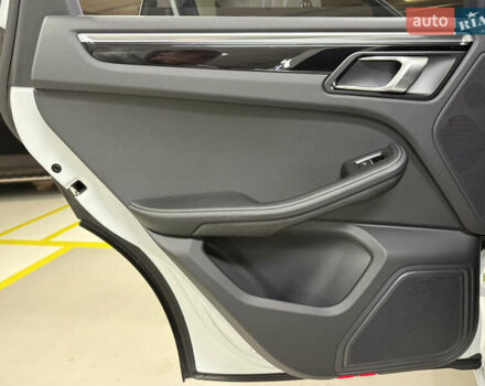 Белый Порше Масан, объемом двигателя 2.89 л и пробегом 3 тыс. км за 72000 $, фото 56 на Automoto.ua