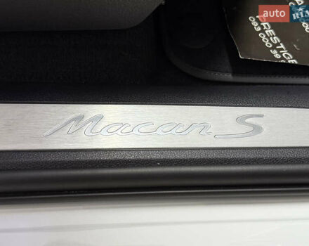 Белый Порше Масан, объемом двигателя 2.89 л и пробегом 3 тыс. км за 72000 $, фото 45 на Automoto.ua