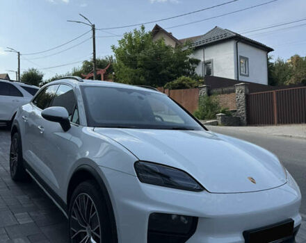 Белый Порше Масан, объемом двигателя 0 л и пробегом 17 тыс. км за 86800 $, фото 7 на Automoto.ua