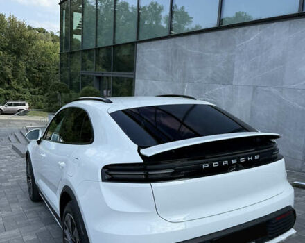 Белый Порше Масан, объемом двигателя 0 л и пробегом 17 тыс. км за 86800 $, фото 5 на Automoto.ua