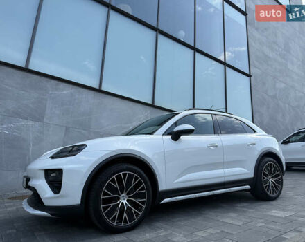 Белый Порше Масан, объемом двигателя 0 л и пробегом 17 тыс. км за 86800 $, фото 3 на Automoto.ua