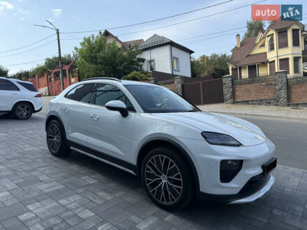 Белый Порше Масан, объемом двигателя 0 л и пробегом 17 тыс. км за 86800 $, фото 1 на Automoto.ua
