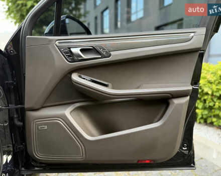 Черный Порше Масан, объемом двигателя 3.6 л и пробегом 145 тыс. км за 26500 $, фото 56 на Automoto.ua