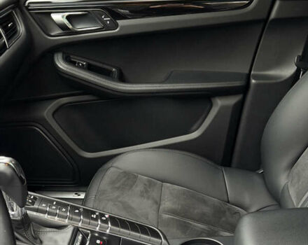 Черный Порше Масан, объемом двигателя 3 л и пробегом 103 тыс. км за 32000 $, фото 6 на Automoto.ua