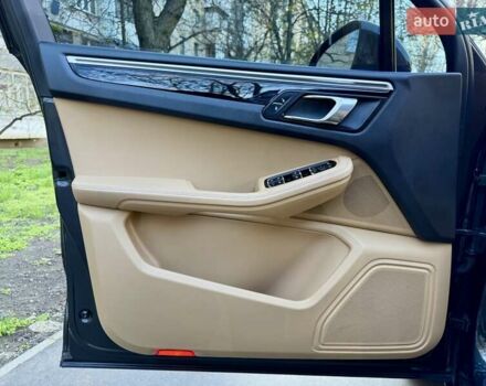 Черный Порше Масан, объемом двигателя 1.98 л и пробегом 137 тыс. км за 26900 $, фото 2 на Automoto.ua