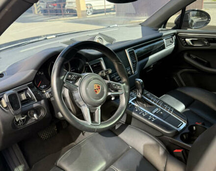 Черный Порше Масан, объемом двигателя 1.98 л и пробегом 85 тыс. км за 37000 $, фото 4 на Automoto.ua