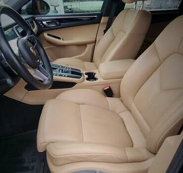 Порше Масан 2018 в Киеве на Automoto.ua Черный Порше Масан, объемом двигателя 1.98 л и пробегом 80 тыс. км за 33000 $, фото 8 на Automoto.ua