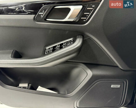 Порше Масан 2019 у Одесі на Automoto.ua Чорний Порше Масан, об'ємом двигуна 3 л та пробігом 89 тис. км за 39000 $, фото 29 на Automoto.ua