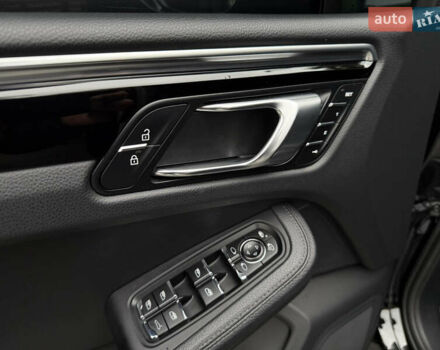 Черный Порше Масан, объемом двигателя 1.98 л и пробегом 70 тыс. км за 47990 $, фото 27 на Automoto.ua