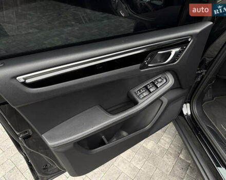 Черный Порше Масан, объемом двигателя 1.98 л и пробегом 70 тыс. км за 47990 $, фото 28 на Automoto.ua