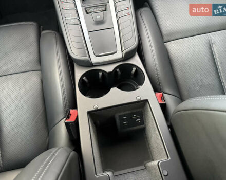 Черный Порше Масан, объемом двигателя 2 л и пробегом 12 тыс. км за 65999 $, фото 39 на Automoto.ua