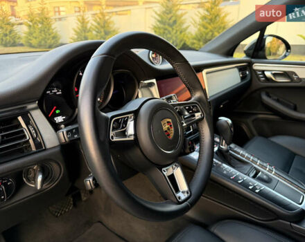 Черный Порше Масан, объемом двигателя 2 л и пробегом 12 тыс. км за 65999 $, фото 31 на Automoto.ua