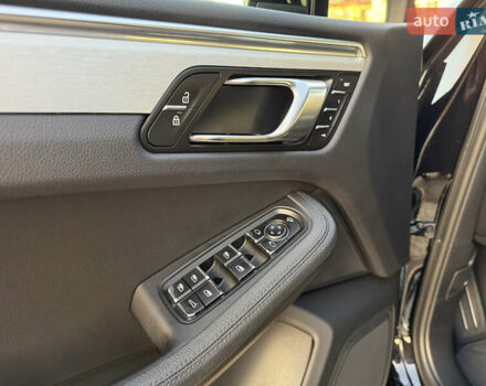 Черный Порше Масан, объемом двигателя 2 л и пробегом 12 тыс. км за 65999 $, фото 33 на Automoto.ua