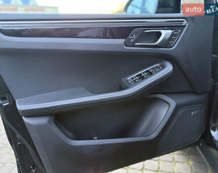 Черный Порше Масан, объемом двигателя 1.98 л и пробегом 45 тыс. км за 49900 $, фото 16 на Automoto.ua