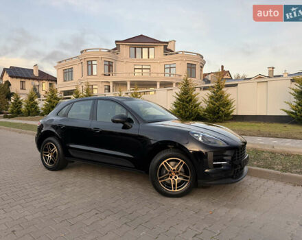 Черный Порше Масан, объемом двигателя 2 л и пробегом 12 тыс. км за 65999 $, фото 2 на Automoto.ua