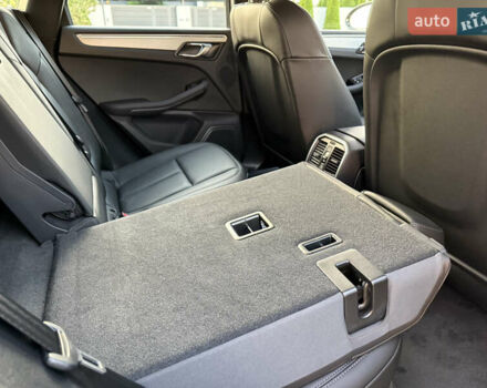 Черный Порше Масан, объемом двигателя 2 л и пробегом 12 тыс. км за 65999 $, фото 49 на Automoto.ua