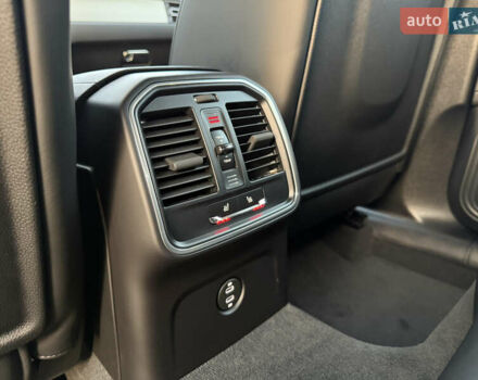 Черный Порше Масан, объемом двигателя 2 л и пробегом 12 тыс. км за 65999 $, фото 52 на Automoto.ua