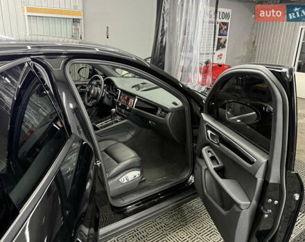 Черный Порше Масан, объемом двигателя 1.98 л и пробегом 9 тыс. км за 62000 $, фото 5 на Automoto.ua