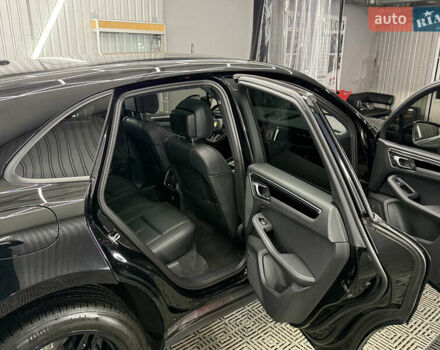 Черный Порше Масан, объемом двигателя 1.98 л и пробегом 9 тыс. км за 62000 $, фото 6 на Automoto.ua