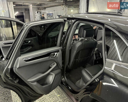 Черный Порше Масан, объемом двигателя 1.98 л и пробегом 9 тыс. км за 62000 $, фото 10 на Automoto.ua