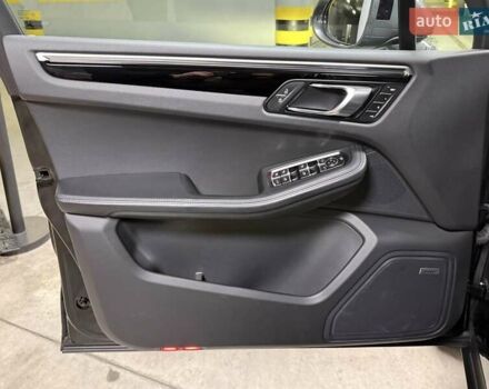 Черный Порше Масан, объемом двигателя 1.98 л и пробегом 23 тыс. км за 67500 $, фото 34 на Automoto.ua