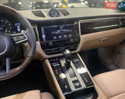 Черный Порше Масан, объемом двигателя 1.98 л и пробегом 3 тыс. км за 79539 $, фото 33 на Automoto.ua