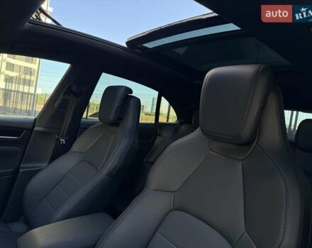 Черный Порше Масан, объемом двигателя 0 л и пробегом 2 тыс. км за 114000 $, фото 22 на Automoto.ua