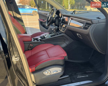 Чорний Порше Масан, об'ємом двигуна 2.89 л та пробігом 12 тис. км за 100000 $, фото 5 на Automoto.ua