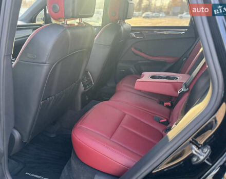 Чорний Порше Масан, об'ємом двигуна 2.89 л та пробігом 12 тис. км за 100000 $, фото 2 на Automoto.ua