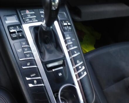 Червоний Порше Масан, об'ємом двигуна 2 л та пробігом 98 тис. км за 30086 $, фото 3 на Automoto.ua