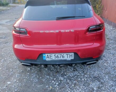 Червоний Порше Масан, об'ємом двигуна 2 л та пробігом 98 тис. км за 30086 $, фото 1 на Automoto.ua