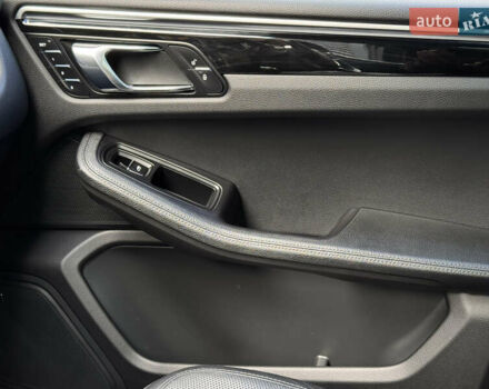 Красный Порше Масан, объемом двигателя 2 л и пробегом 96 тыс. км за 32000 $, фото 26 на Automoto.ua