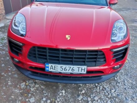 Порше Масан 2018 в Днепре (Днепропетровске) на Automoto.ua Красный Порше Масан, объемом двигателя 2 л и пробегом 98 тыс. км за 30086 $, фото 1 на Automoto.ua