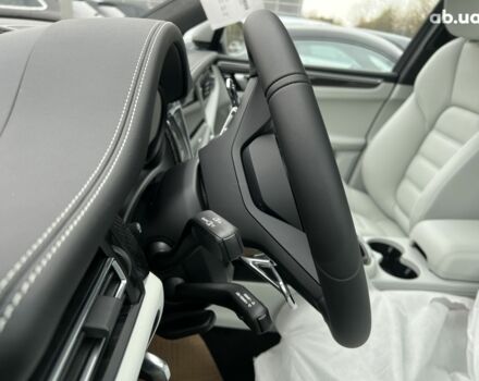 Порше Масан, объемом двигателя 3 л и пробегом 1 тыс. км за 135451 $, фото 32 на Automoto.ua