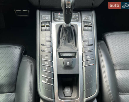 Порше Масан, объемом двигателя 3 л и пробегом 155 тыс. км за 25900 $, фото 23 на Automoto.ua