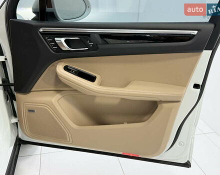 Порше Масан, объемом двигателя 3 л и пробегом 71 тыс. км за 46500 $, фото 32 на Automoto.ua