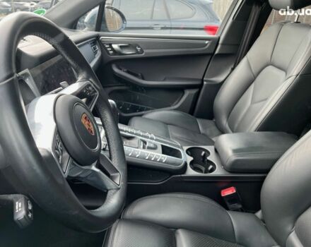 Порше Масан, объемом двигателя 2 л и пробегом 34 тыс. км за 71729 $, фото 2 на Automoto.ua