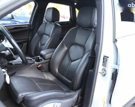 Порше Масан, объемом двигателя 3 л и пробегом 45 тыс. км за 48900 $, фото 8 на Automoto.ua