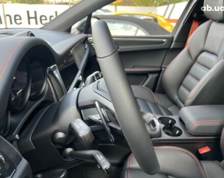Порше Масан, объемом двигателя 3 л и пробегом 1 тыс. км за 117592 $, фото 11 на Automoto.ua