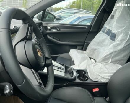 Порше Масан, объемом двигателя 3 л и пробегом 0 тыс. км за 122591 $, фото 35 на Automoto.ua