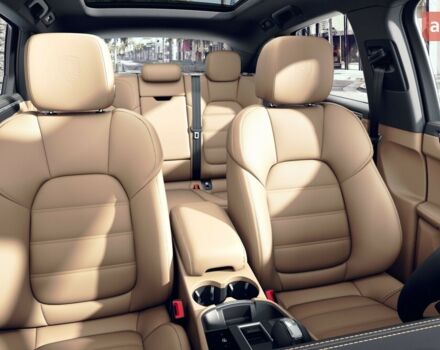 Порше Масан, объемом двигателя 1.98 л и пробегом 0 тыс. км за 99015 $, фото 5 на Automoto.ua